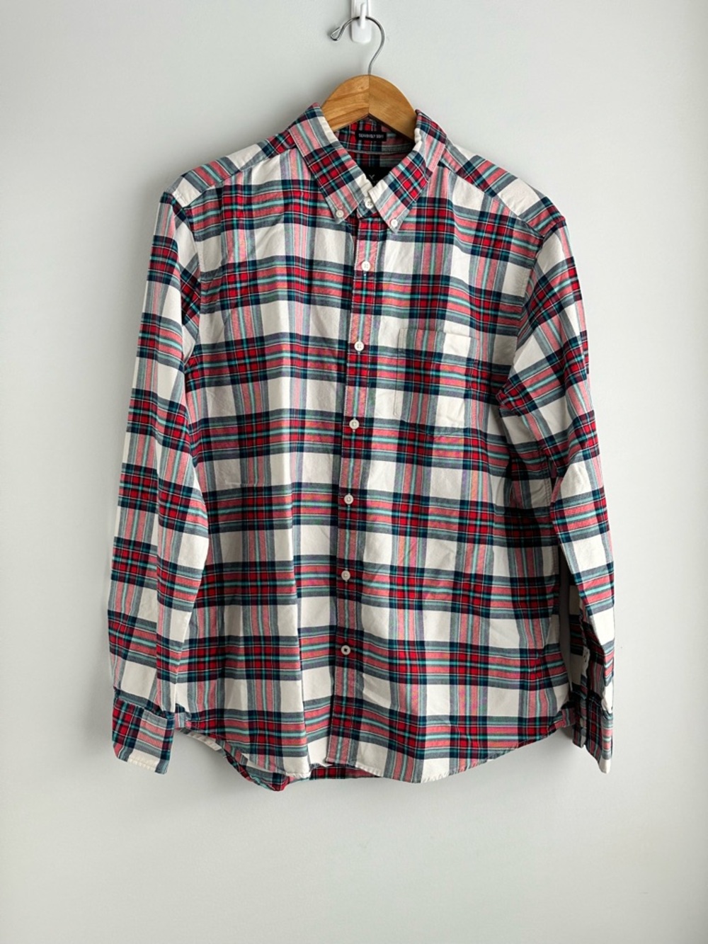 American Eagle Outfitters White Red Green Plaid Button-Down Shirt